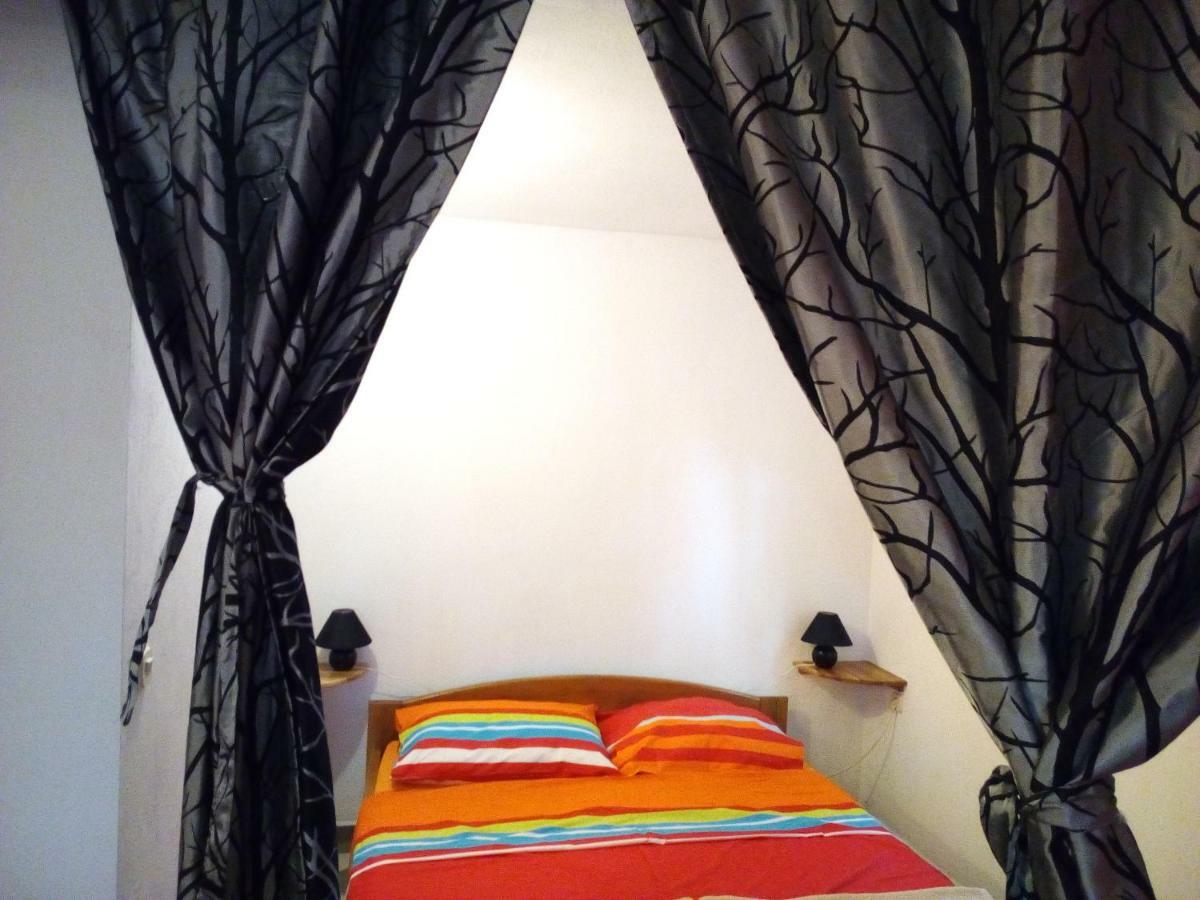 סלינה Studio Apartman Hrast מראה חיצוני תמונה